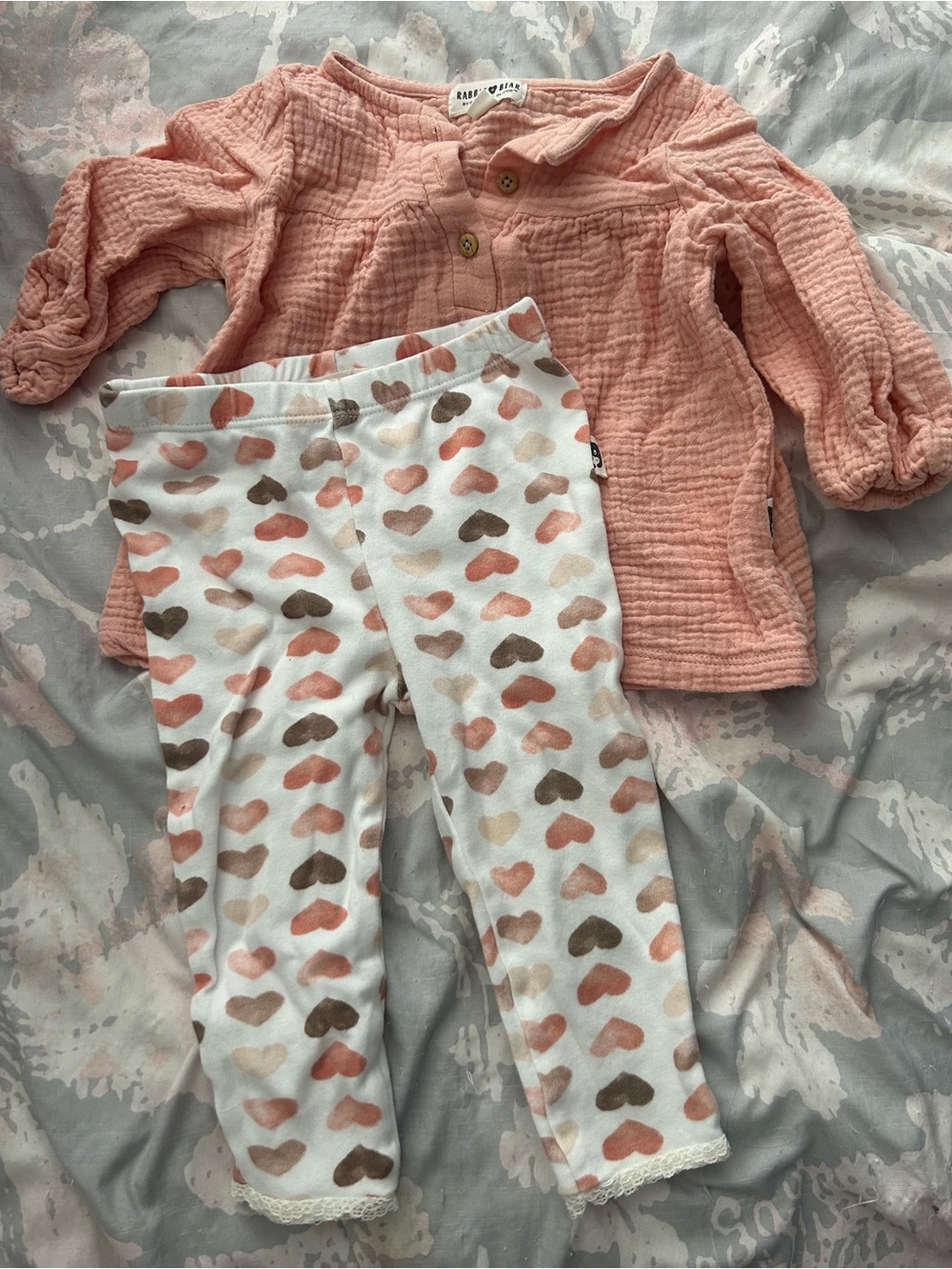 Baby & Kinder Pink Heart Matching Set - Soft Peach Top & Heart Leggings